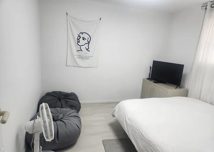 Guest house Cozy House 10min Walk From Kunkuk Station Line2 Line7 4*