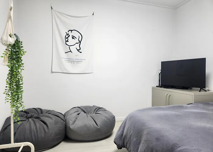 Cozy House 10min Walk From Kunkuk Station Line2 Line7 Guest house Seoul